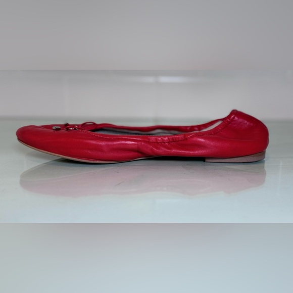 Sam Edelman Women's Felicia Flat Size 7.5 Red Leather Ballet Shoe Bow Charm - Picture 4 of 10